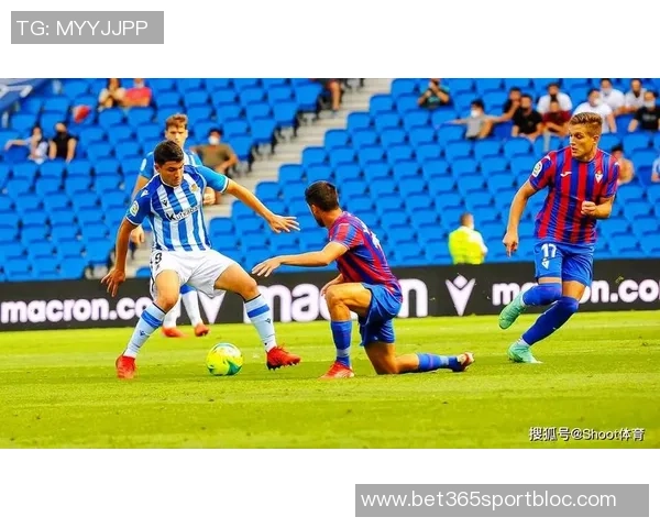 赫拉芬贝赫与凯塞多本赛季表现分析：前者进攻火力强劲后者防守稳固