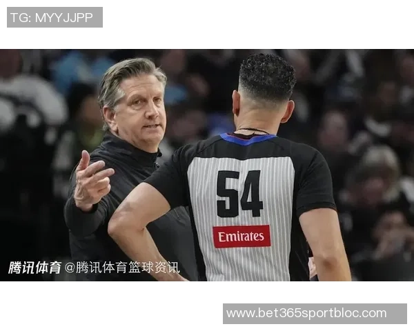 芬奇强调华子无需传统控卫角色适度提速保持自身特色更为重要 芬奇强调华子无需传统控卫角色适度提速保持自身特色更为重要